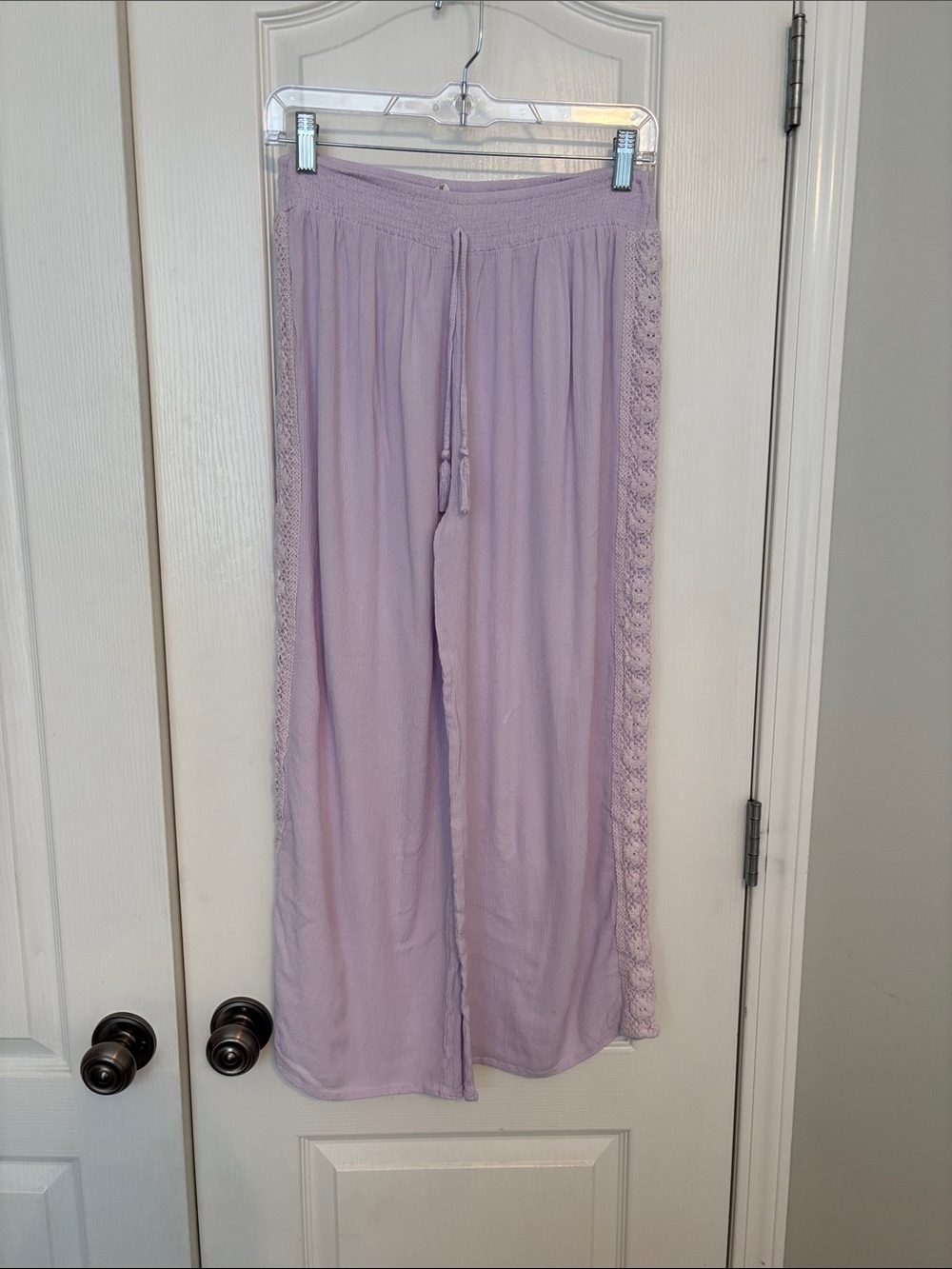 Salty Lemon Lilac Elastic Waist Wide-Leg Crochet Trim Pants size Large